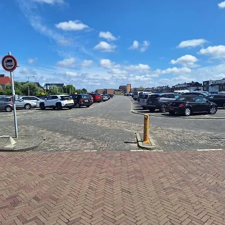 Have A Stay! - Zeeduin Free Parking